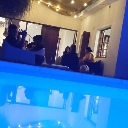 Gueemes Hostel コルドバ エクステリア 写真