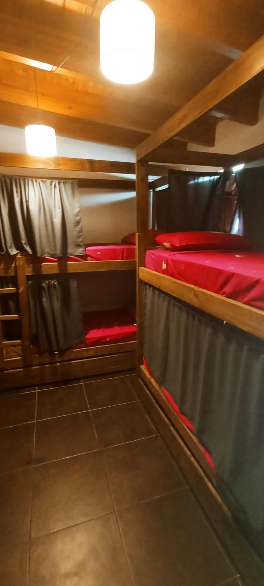 Gueemes Hostel コルドバ エクステリア 写真