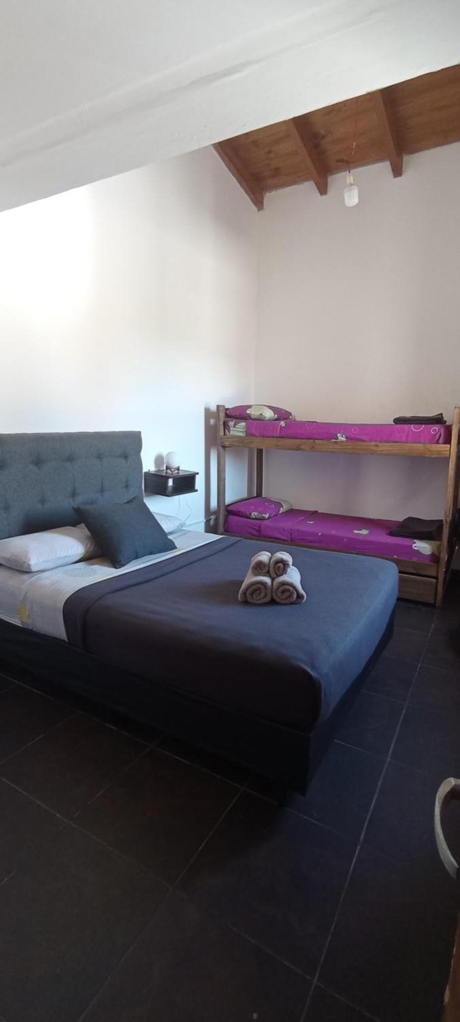 Gueemes Hostel コルドバ エクステリア 写真