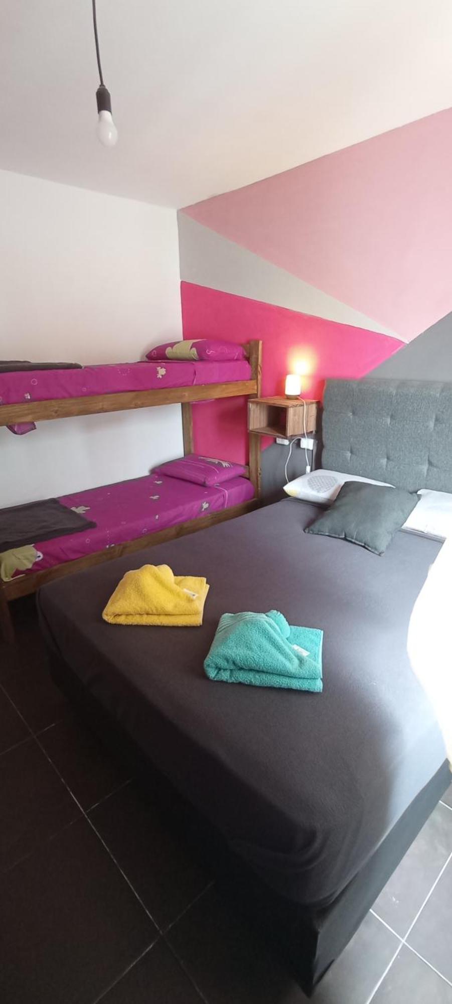 Gueemes Hostel コルドバ エクステリア 写真