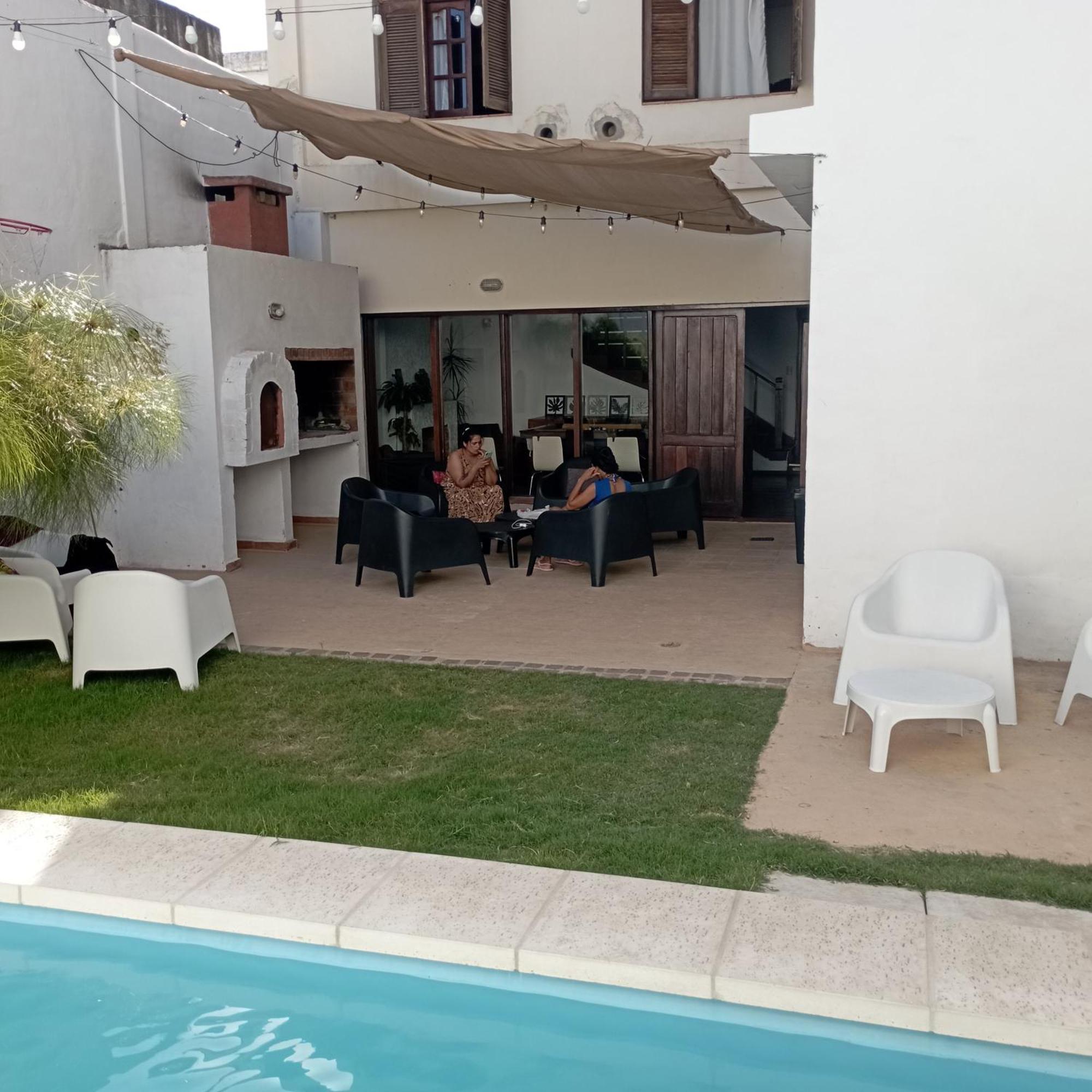 Gueemes Hostel コルドバ エクステリア 写真