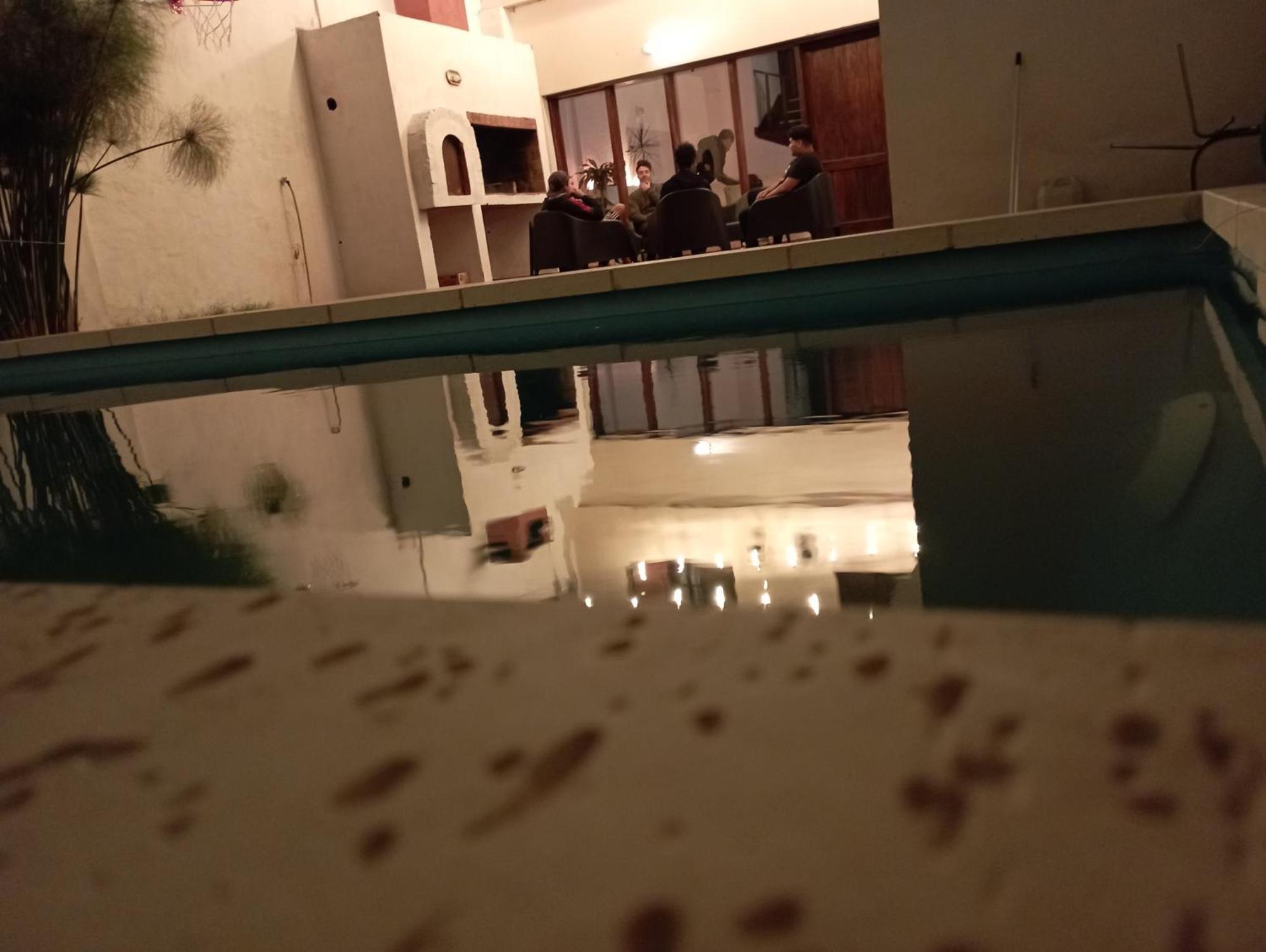 Gueemes Hostel コルドバ エクステリア 写真
